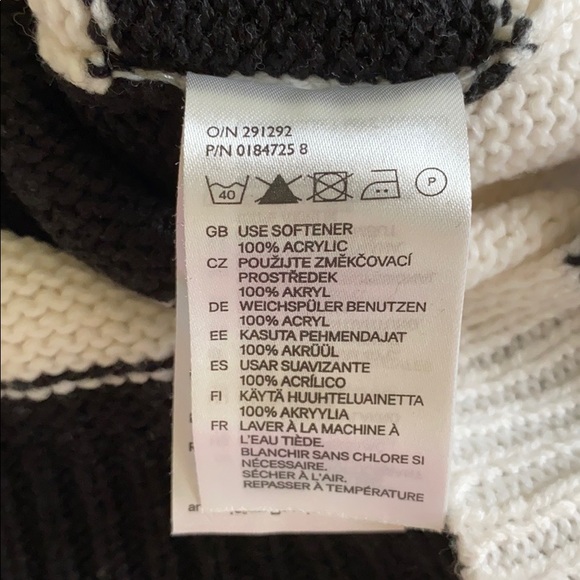 Divided Stripe Sweater - Picture 4 of 4